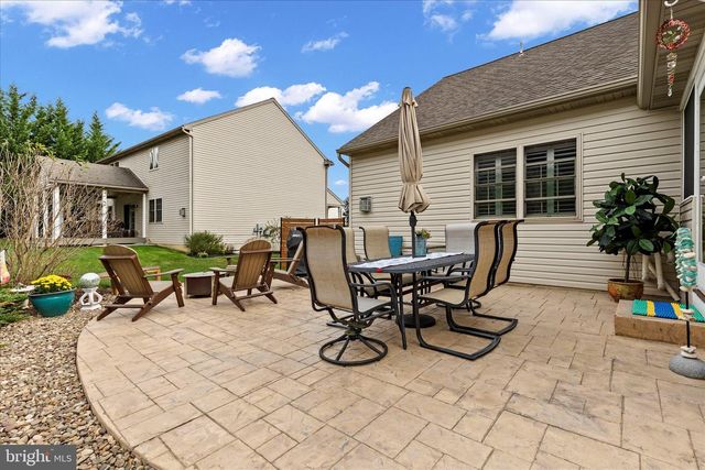 130 JULIA LN, Manheim, PA 17545