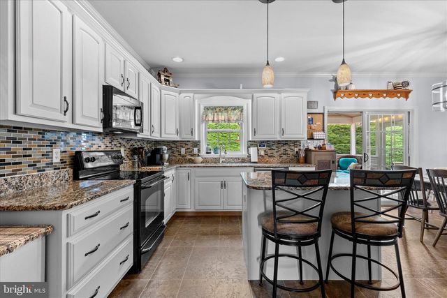 130 JULIA LN, Manheim, PA 17545