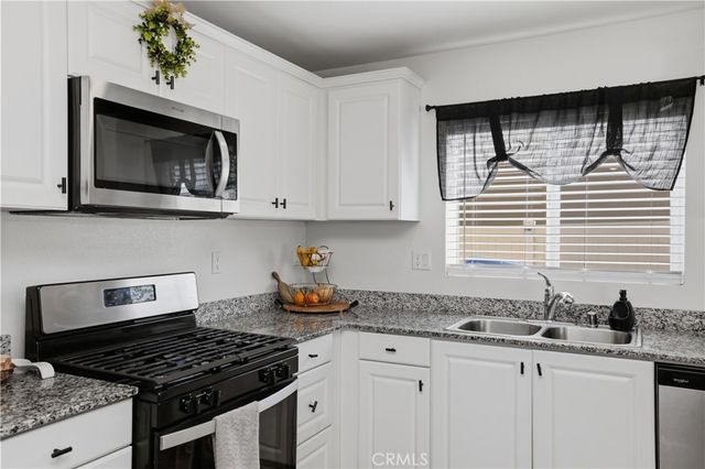 10143 Colten Ridge Street, Adelanto, CA 92301