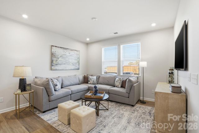 3818 Cheyney Park Drive, Charlotte, NC 28269