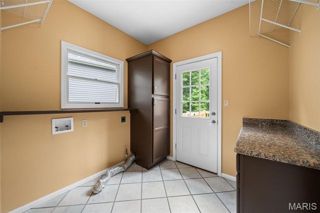 2582 Christopher Oaks Court, Unincorporated, MO 63129