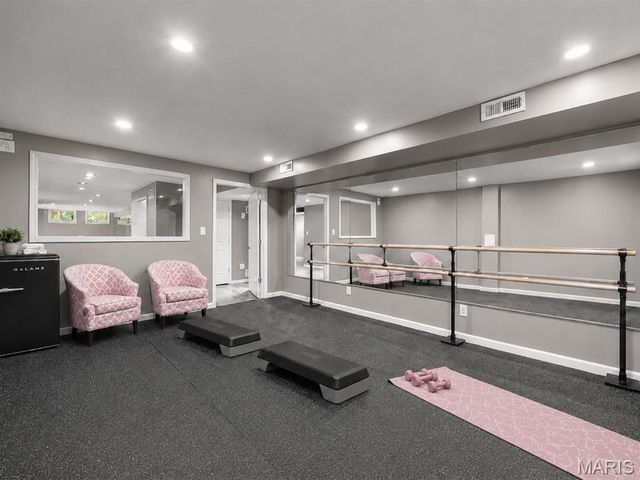 2582 Christopher Oaks Court, Unincorporated, MO 63129
