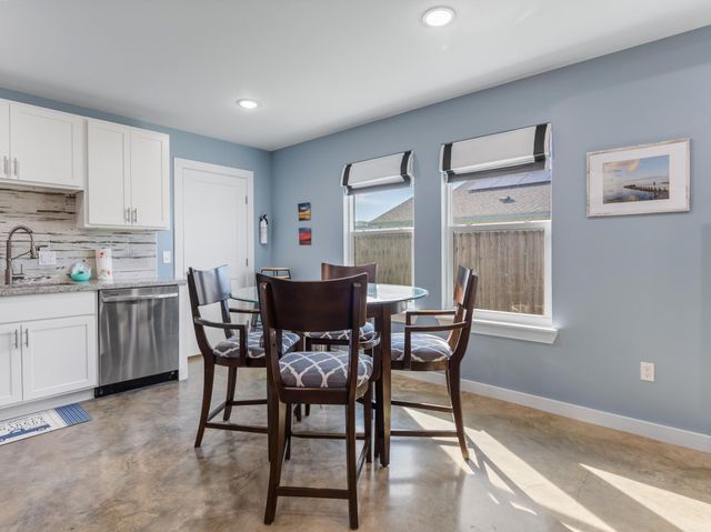 729 Flycatcher Drive, Palacios, TX 77465