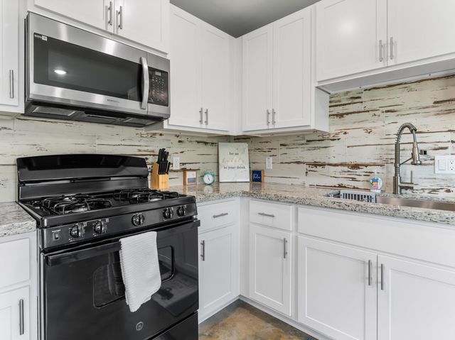 729 Flycatcher Drive, Palacios, TX 77465