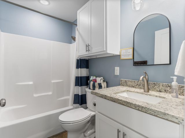 729 Flycatcher Drive, Palacios, TX 77465