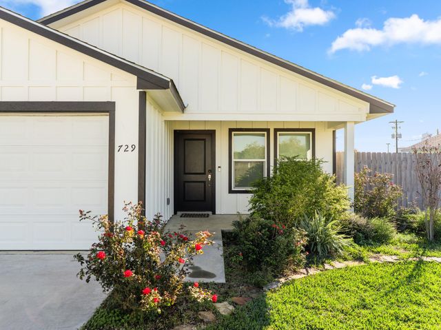 729 Flycatcher Drive, Palacios, TX 77465