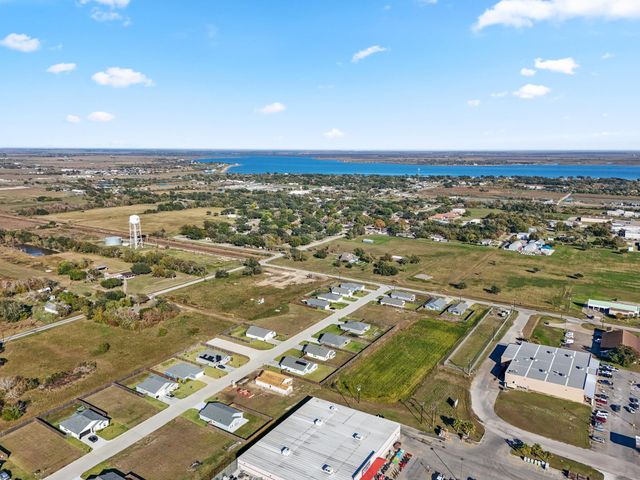 729 Flycatcher Drive, Palacios, TX 77465