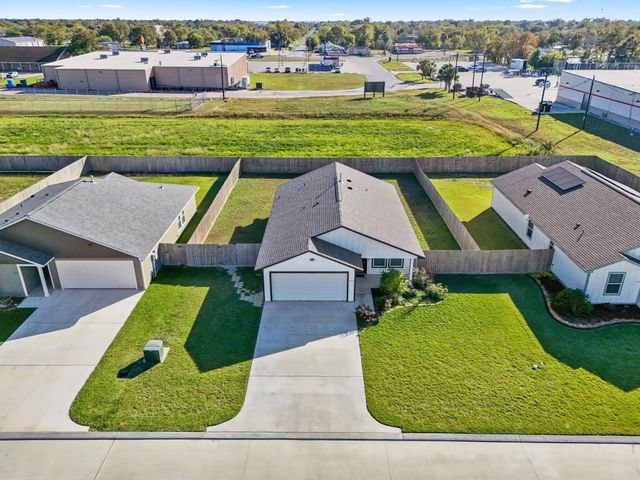 729 Flycatcher Drive, Palacios, TX 77465