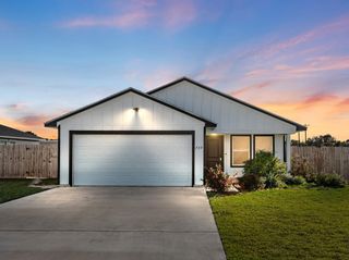 729 Flycatcher Drive, Palacios, TX 77465