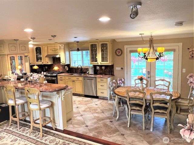 11858 SE 236th Street, Kent, WA 98031