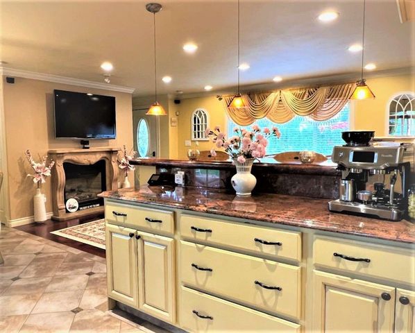 11858 SE 236th Street, Kent, WA 98031