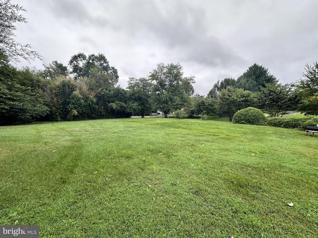 Image 1 of property listing at 650 TETON DR, Lothian, MD 20711