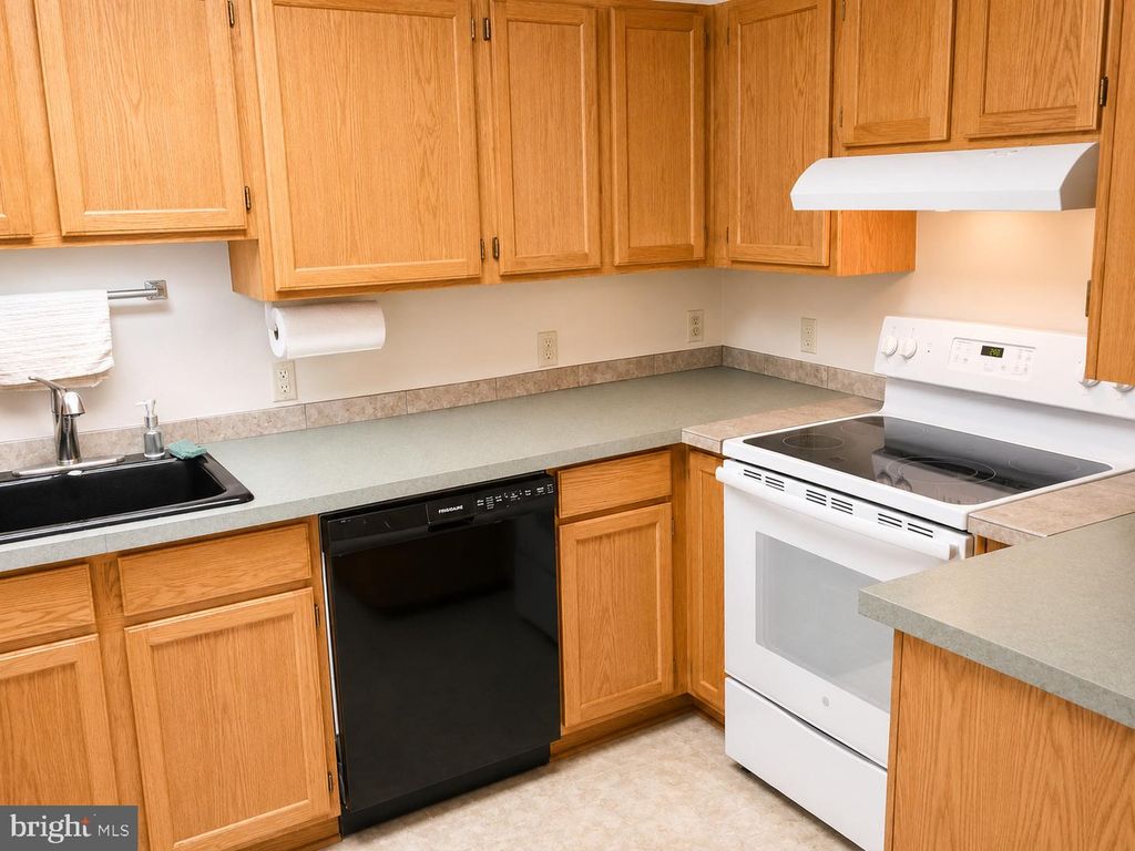Image 10 of property listing at 650 TETON DR, Lothian, MD 20711
