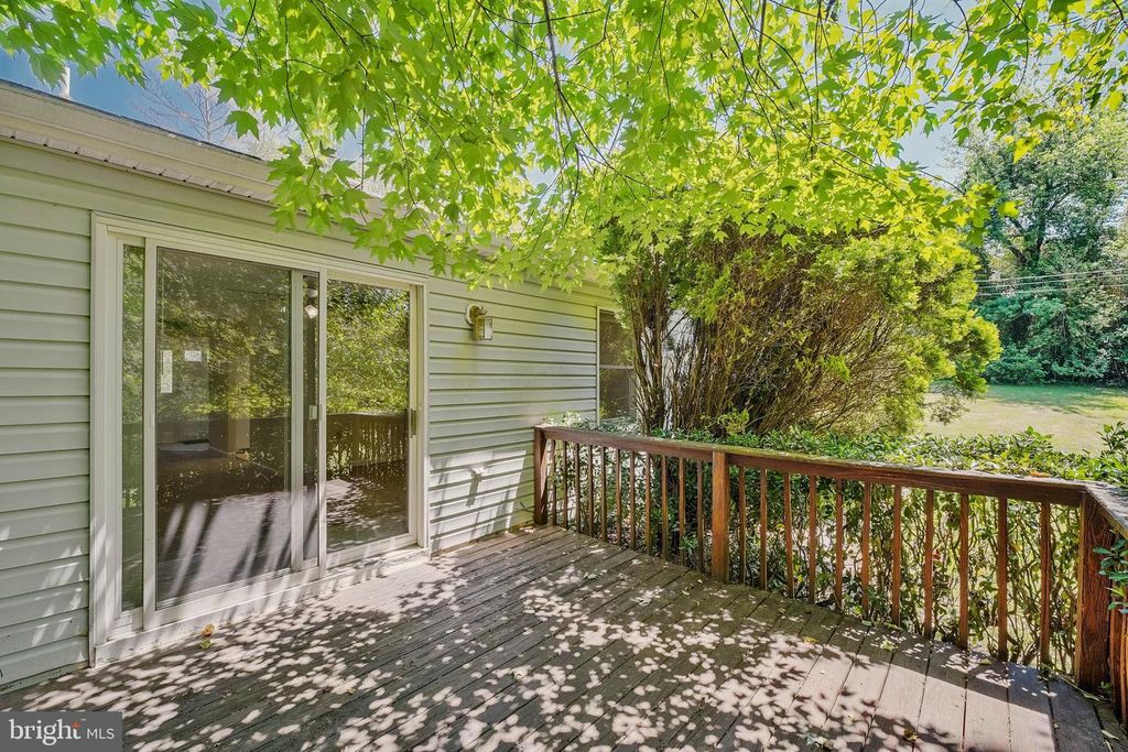 Image 19 of property listing at 650 TETON DR, Lothian, MD 20711