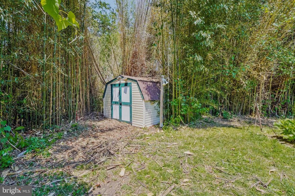Image 26 of property listing at 650 TETON DR, Lothian, MD 20711