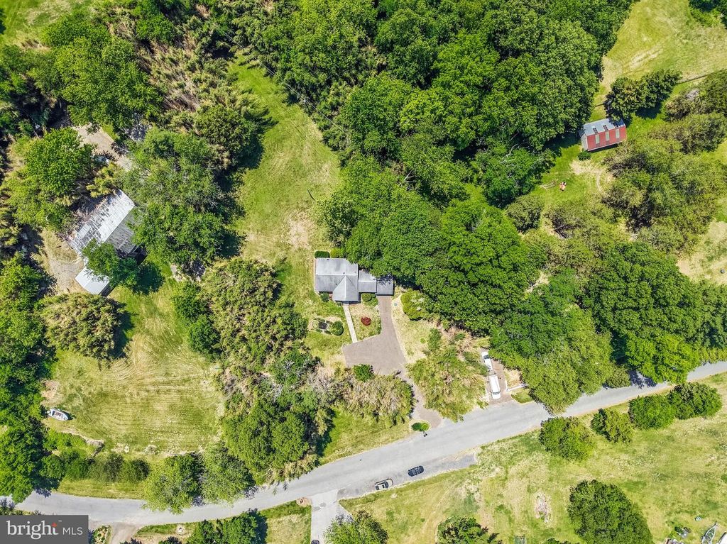 Image 27 of property listing at 650 TETON DR, Lothian, MD 20711