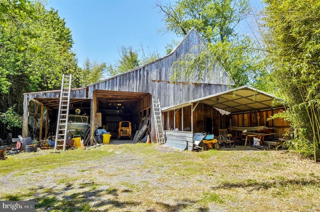 Image 6 of property listing at 650 TETON DR, Lothian, MD 20711
