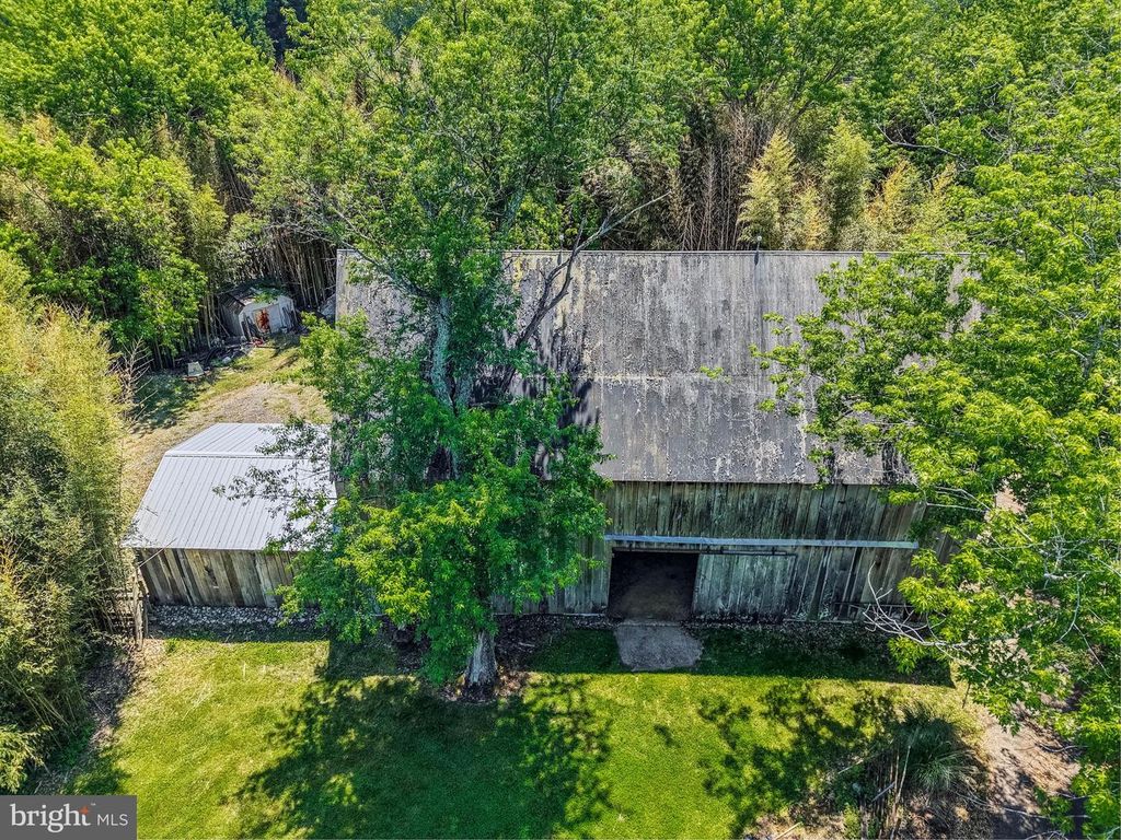 Image 7 of property listing at 650 TETON DR, Lothian, MD 20711