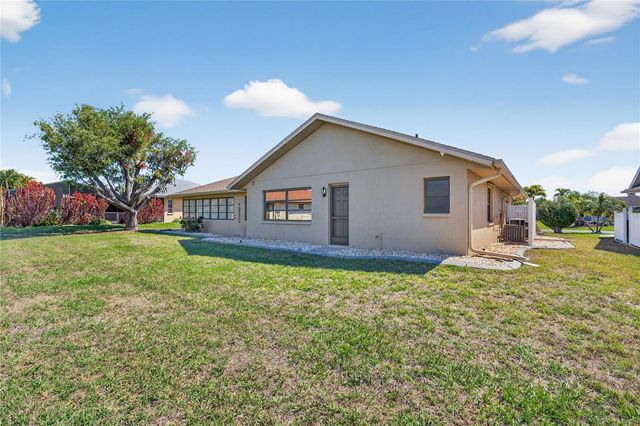 5852 LINCOLN ROAD, Venice, FL 34293