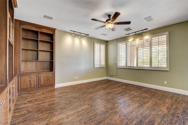 408 Silver Prairie Court, Las Vegas, NV 89144