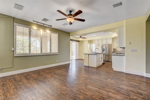 408 Silver Prairie Court, Las Vegas, NV 89144