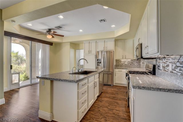 408 Silver Prairie Court, Las Vegas, NV 89144