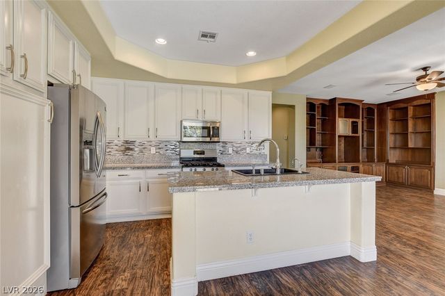 408 Silver Prairie Court, Las Vegas, NV 89144