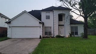 5917 Lakeview Court, Haltom City, TX 76137