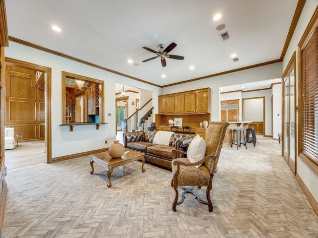 362 Woodland Hills Drive, Sherman, TX 75092