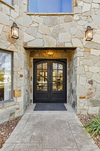 362 Woodland Hills Drive, Sherman, TX 75092