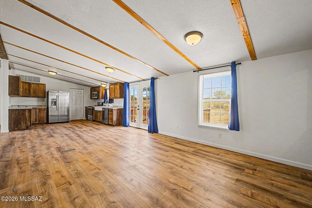 13875 E Collie Drive, Vail, AZ 85641