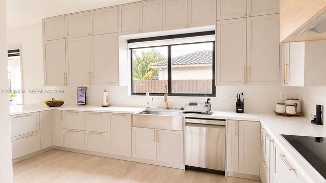 1820 SW 154th Avenue, Miami, FL 33185