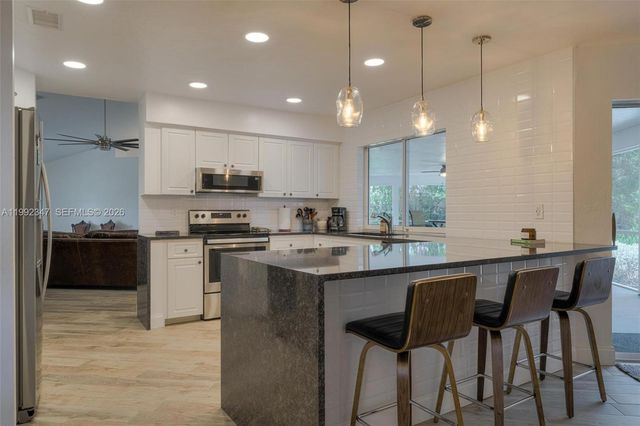 1270 Riverbend Drive, La Belle, FL 33935