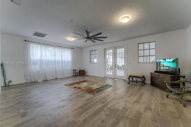 1270 Riverbend Drive, La Belle, FL 33935