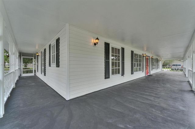 1270 Riverbend Drive, La Belle, FL 33935