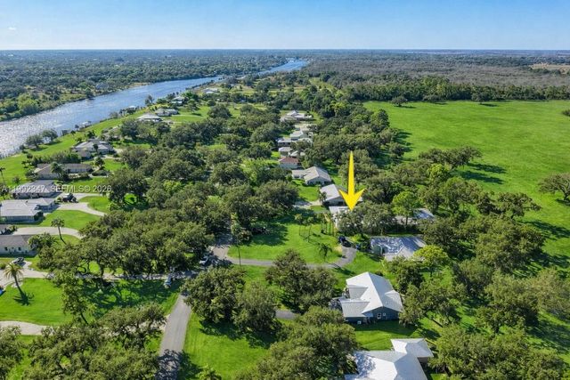 1270 Riverbend Drive, La Belle, FL 33935