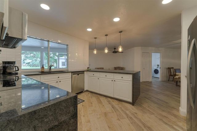 1270 Riverbend Drive, La Belle, FL 33935