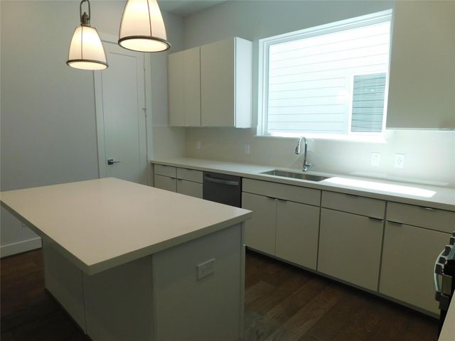 4223 Eli Street, Houston, TX 77007