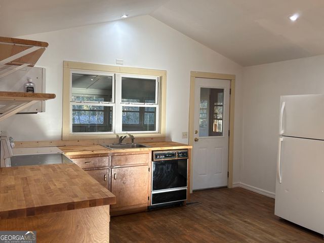 173 Blacks Creek Drive, Clayton, GA 30525