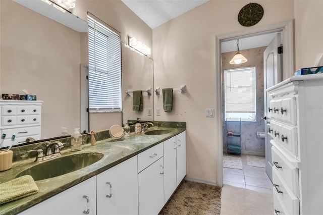 5000 LEMON BAY DRIVE, Venice, FL 34293