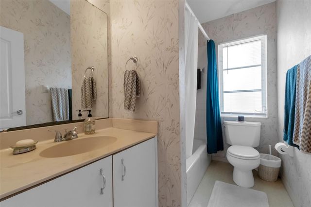 5000 LEMON BAY DRIVE, Venice, FL 34293