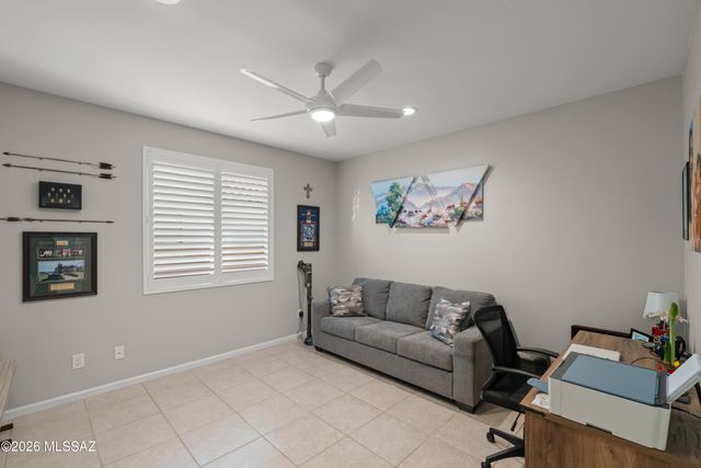 1350 E Claystone Drive, Green Valley, AZ 85614