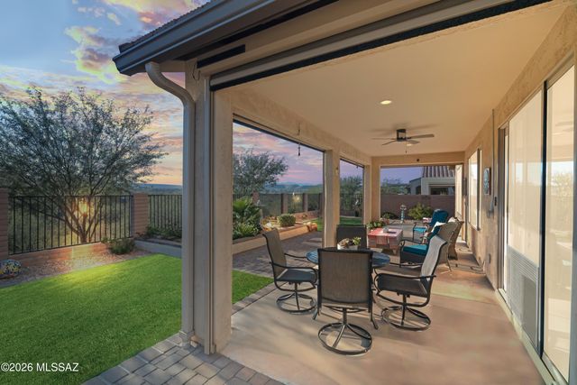 1350 E Claystone Drive, Green Valley, AZ 85614