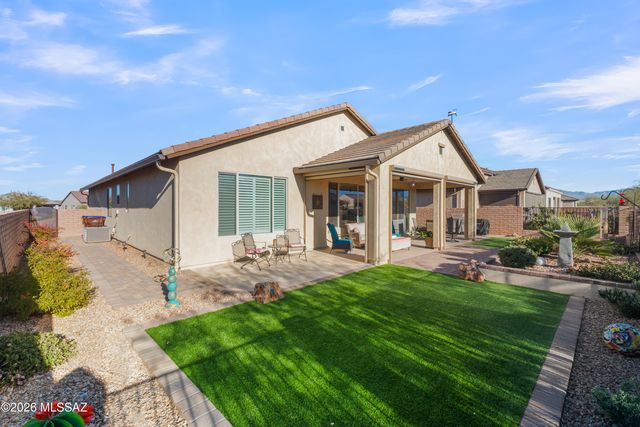 1350 E Claystone Drive, Green Valley, AZ 85614