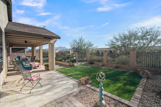 1350 E Claystone Drive, Green Valley, AZ 85614