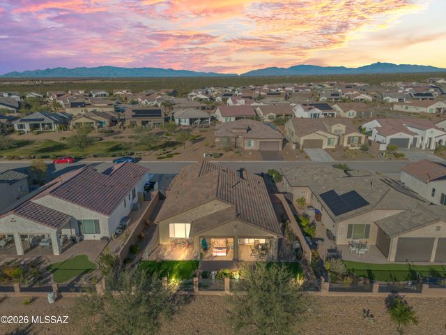 1350 E Claystone Drive, Green Valley, AZ 85614