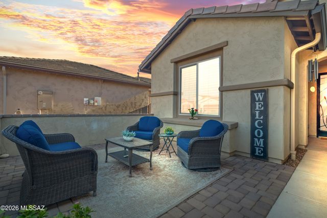 1350 E Claystone Drive, Green Valley, AZ 85614