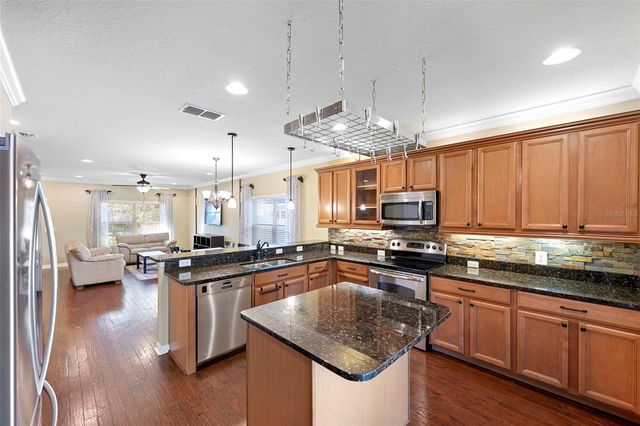 623 BENDING OAK TRAIL, Winter Garden, FL 34787