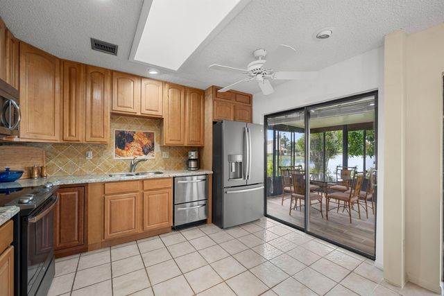 5871 Mirror Lakes Boulevard, Boynton Beach, FL 33472