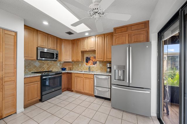 5871 Mirror Lakes Boulevard, Boynton Beach, FL 33472